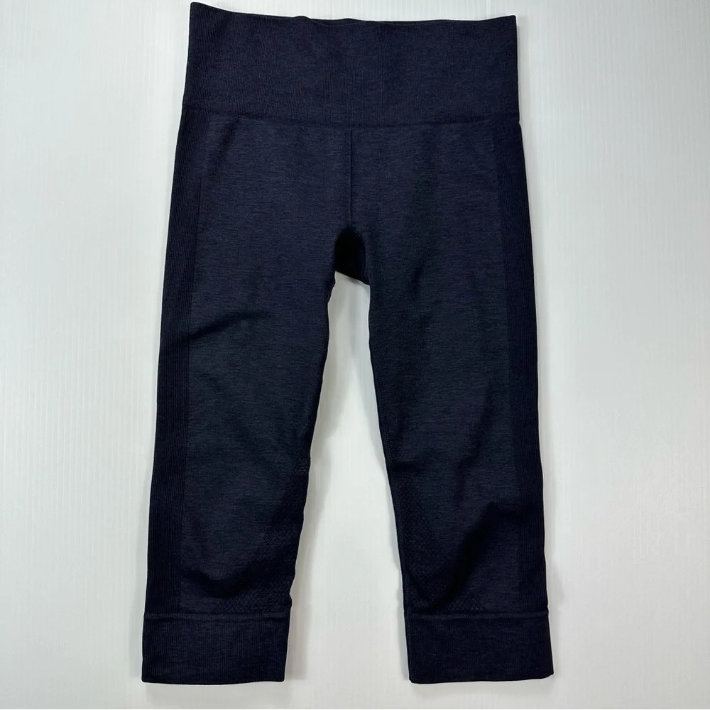 Lululemon Capri Sz S Dark Purple Compression Athletic Yoga